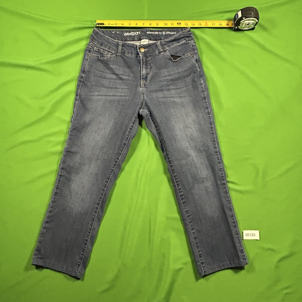Westport Signature Fit Straight Leg Blue Jeans Womens Size 6 Medium Wash Stretch